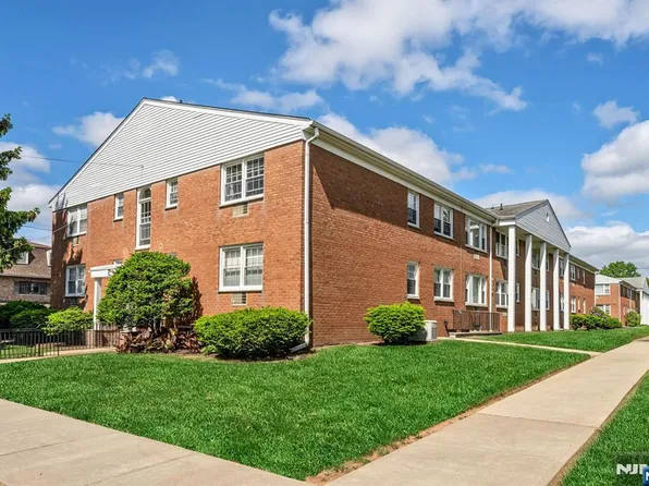 565 Grove St Unit 10, Clifton, NJ 07013