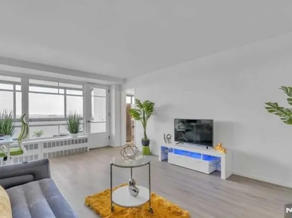 90 Prospect Ave APT 10C, Hackensack, NJ 07601