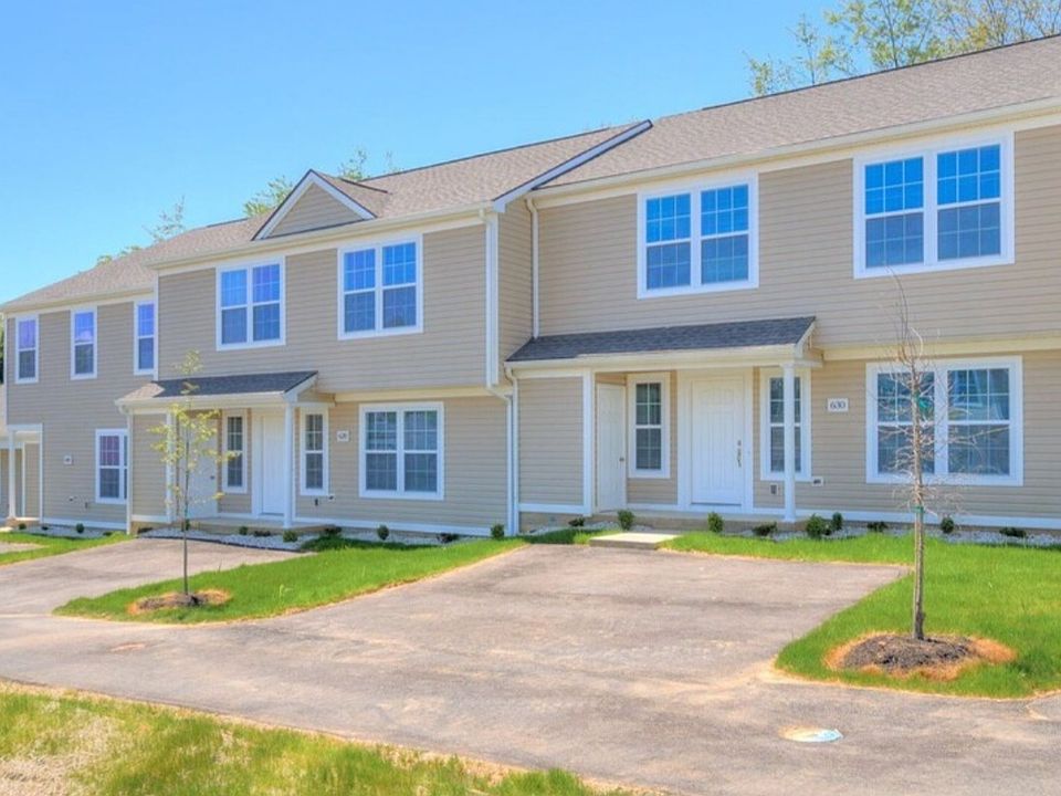 1st image of 315 Twisted Oak Dr NW #315