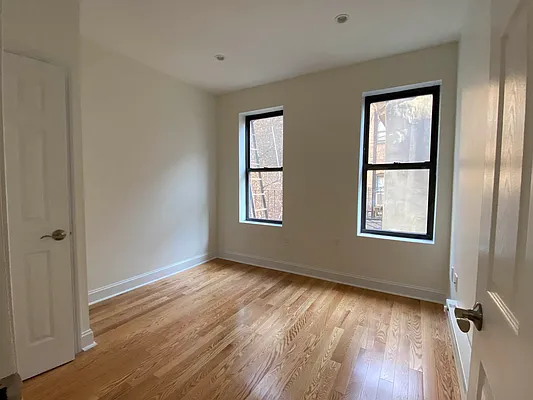 Rented by Urban Real Estate Property Group Inc | media 1