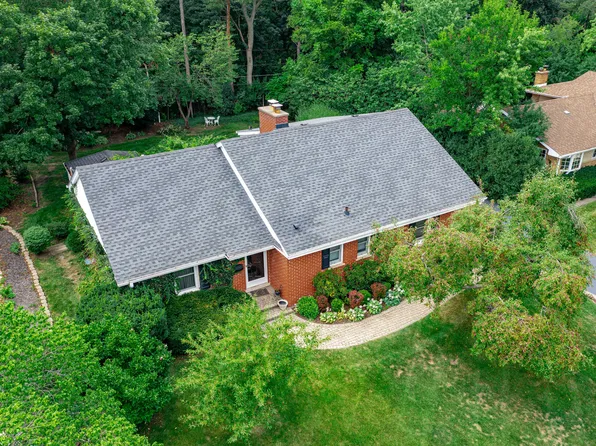 312 Sharon Dr, Barrington, IL 60010