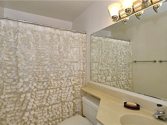 5th image of 5704 Chapman Mill Dr APT 150