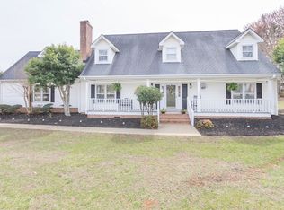 124 Dustin St, Easley, SC 29642