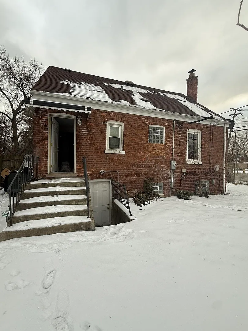 200 E 141st St photo 1
