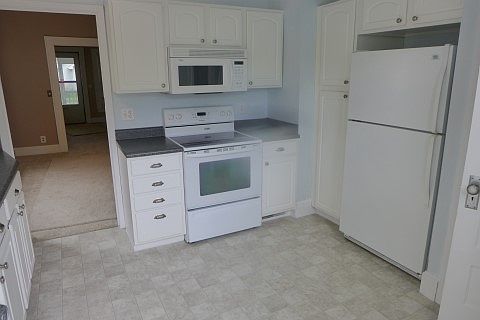 4th image of 121 N Jackson St