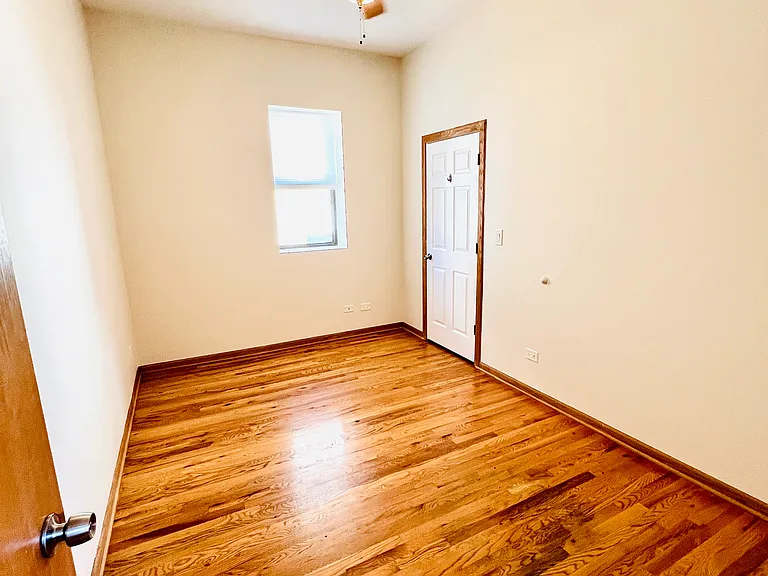 1639 W 21st Pl #1 — Photo 10