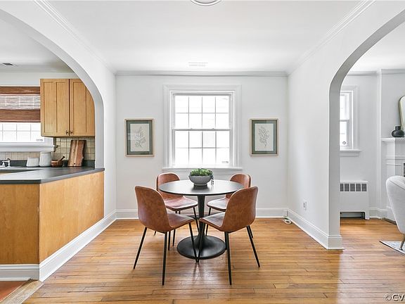 5th image of 313 W 29th St