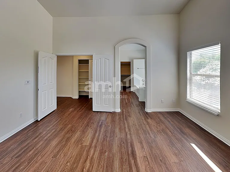 8221 Woodland Prairie Ave — Photo 10