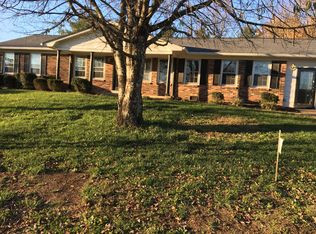 806 Westwood Dr, Paris, KY 40361