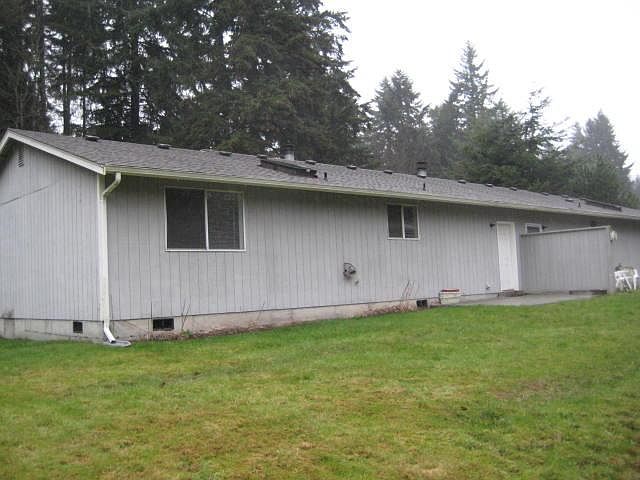 2nd image of 1019 NE McWilliams Rd
