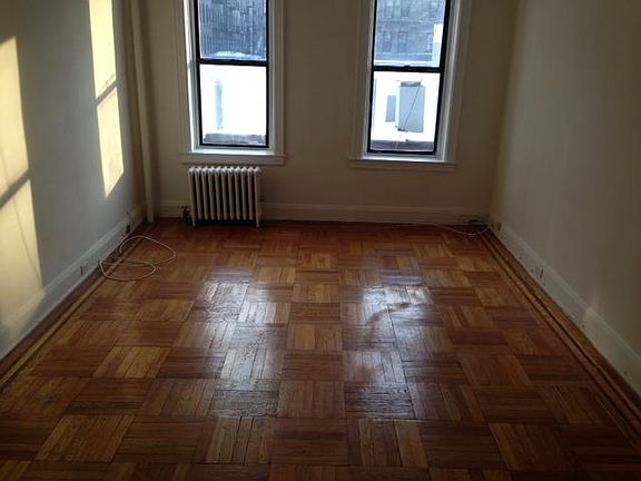 3rd image of 4144 44th St #2