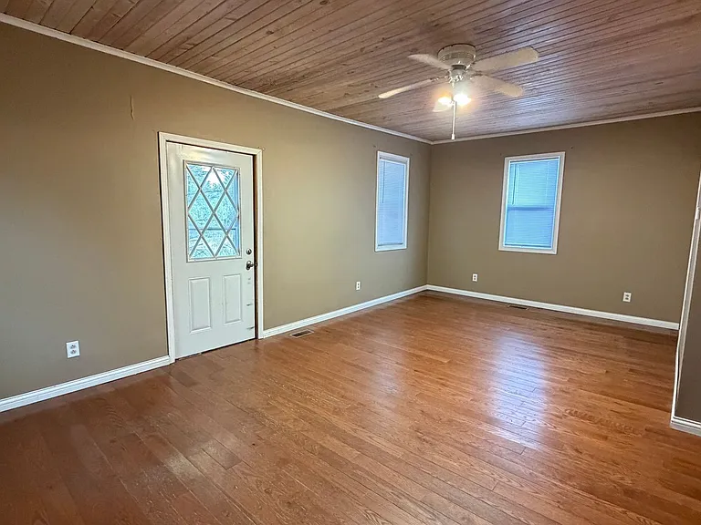 4478 Mechanicsburg Rd — Photo 13