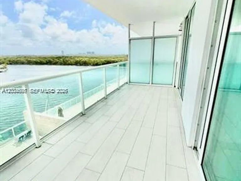 400 Sunny Isles Blvd #817 — Photo 2