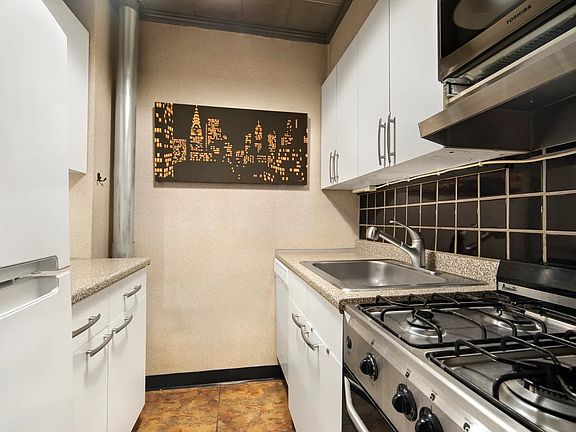 5th image of 54 W 16th St APT 1J