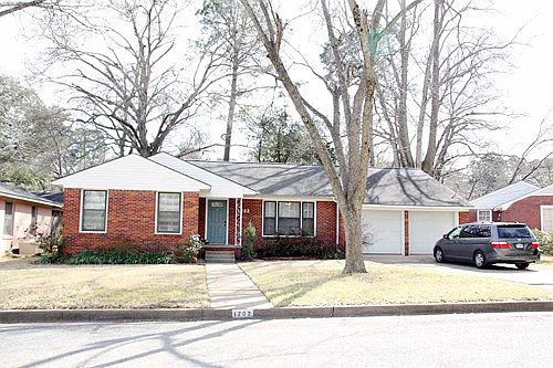 2nd image of 1202 N Azalea Dr