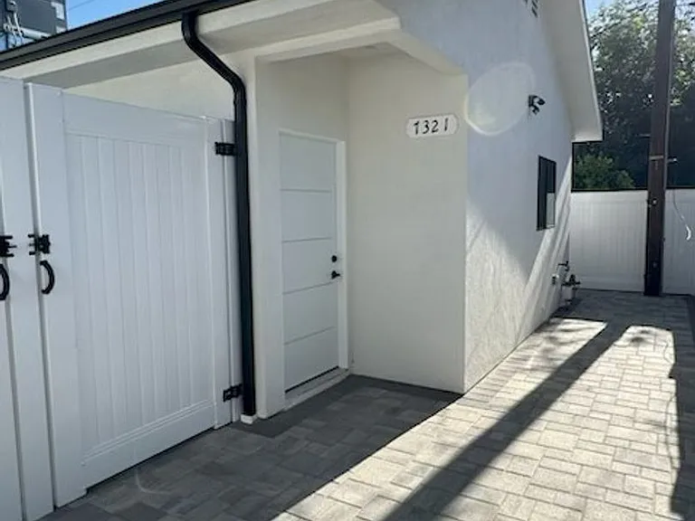 7317 -7321 Garden Grove Avenue — Photo 95