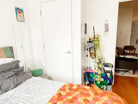 5th image of 1347 Greene Ave #4A