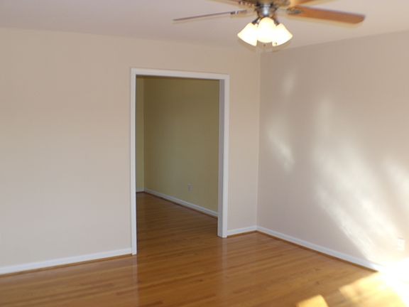 2nd image of 426 McGeorge Dr