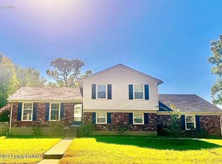 9216 Auburn Ave, Jeffersontown, KY 40299