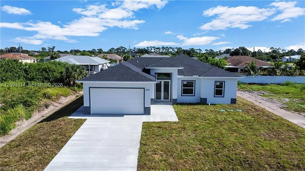 3 bed, 2.0 bath, $2,200 — Photo 1