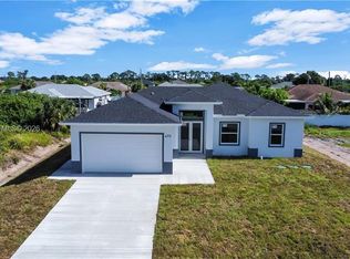 475 Raymer St, Lehigh Acres, FL 33974