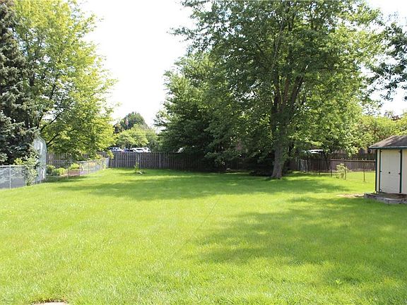 2nd image of 69 Saint Gregory Ct