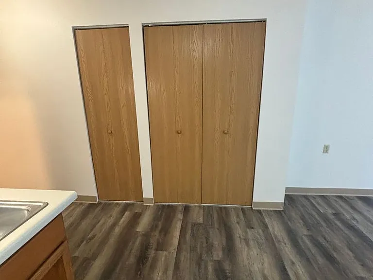 1440 Dakota Dr N — Photo 6