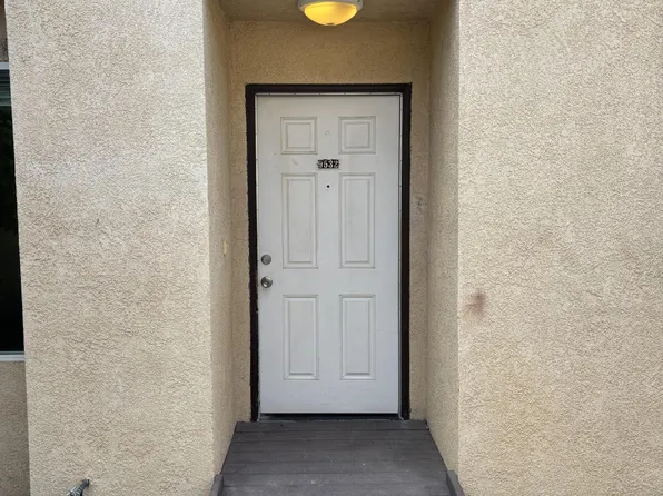 9532 N Hinton Ave, Delhi, CA 95315