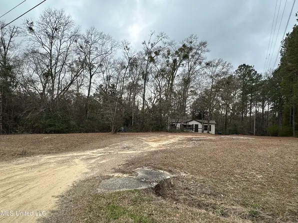 17001 Lamey Ln, Biloxi, MS 39532
