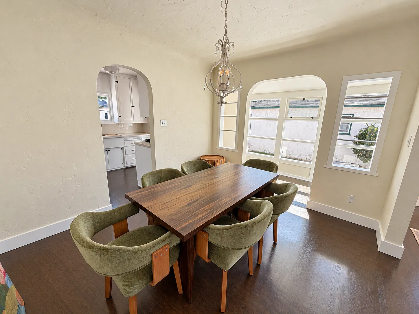 2 bed, 1052 sqft, $3,600 — Photo 4