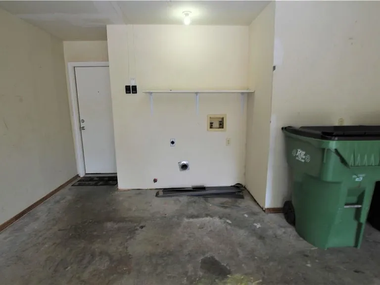 605 Elder Way — Photo 26