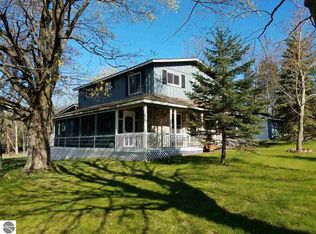 5714 Indian Hill Rd, Honor, MI 49640