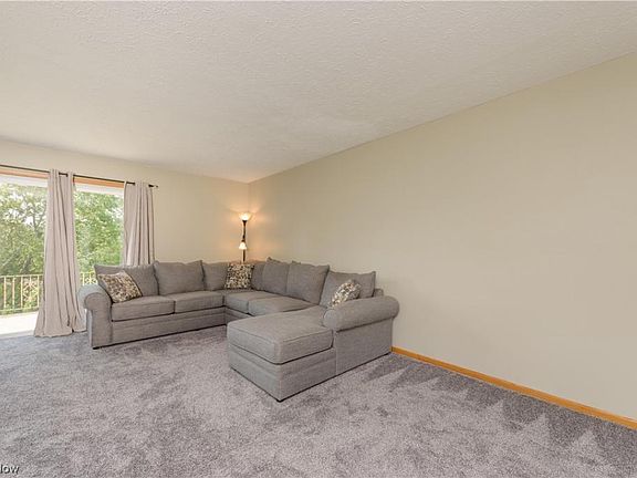 5th image of 1248 Crestview Ave SW