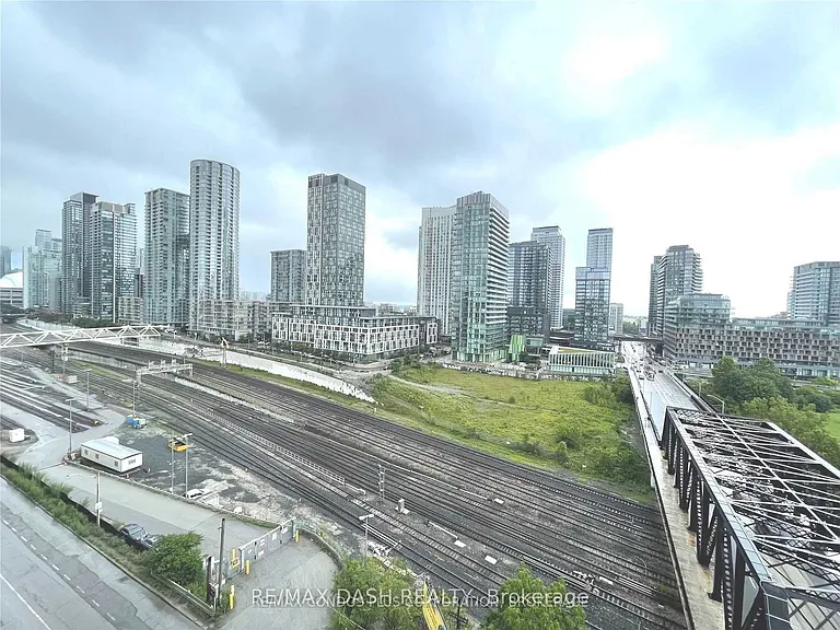 27 Bathurst St #902W — Photo 14