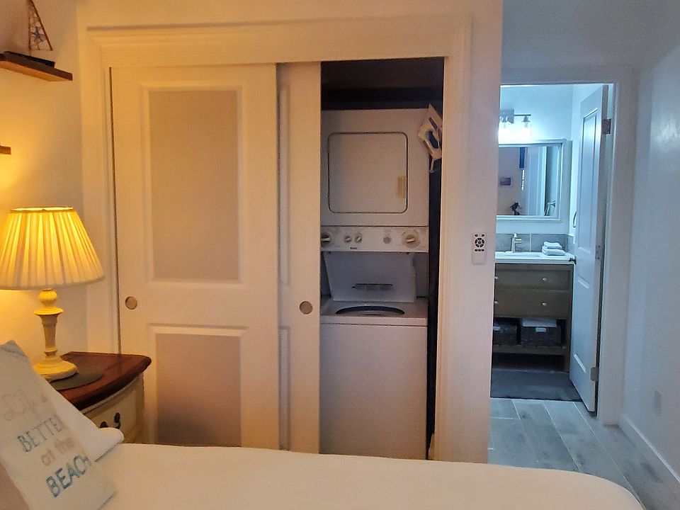 Closet with washer and dryer