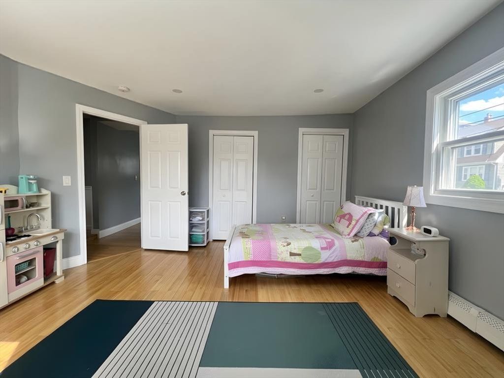 Apartment in Winthrop, Winthrop Beach - More
