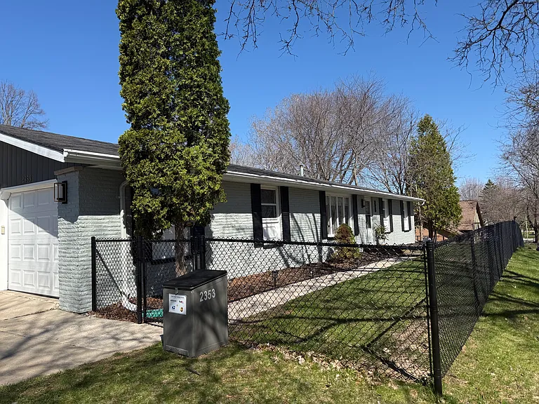 2353 Deer Trl — Photo 11