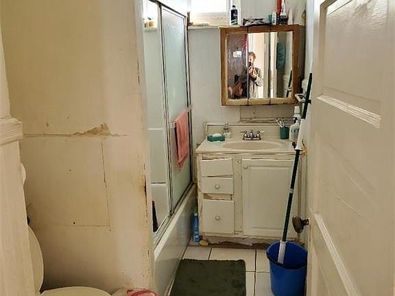 5th image of 27-29 Erastus St
