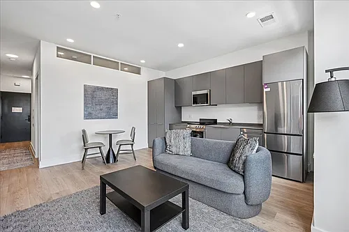 Floor plan 306
