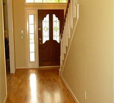 2nd image of 110 E Sterling Pond Cir