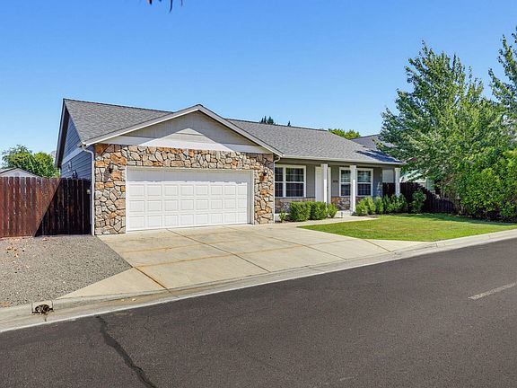 2nd image of 876 Holley Way