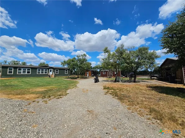 2438 Ralph Coughran Rd, Pleasanton, TX 78064