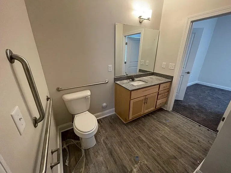 Marcom St Apartments — Photo 6