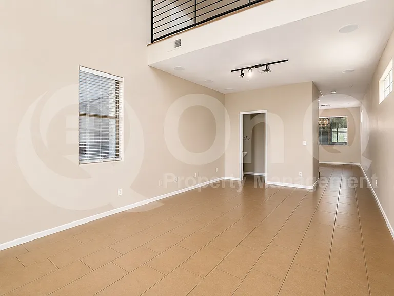 2315 E Pinchot Ave #128 — Photo 8