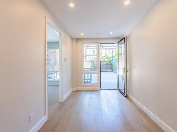 42-09 Hampton Street image 3 of 27