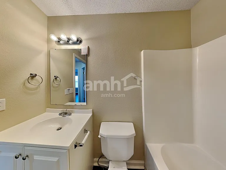 1685 Willowview Ln — Photo 14