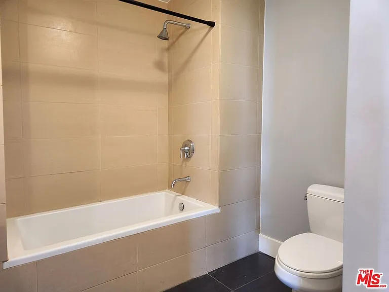 460 S Spring St #908 — Photo 21