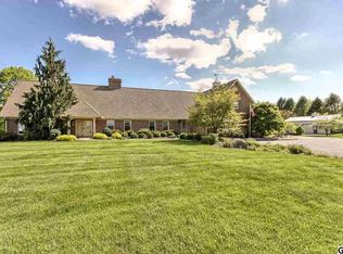 1668 Walker Rd, Chambersburg, PA 17202