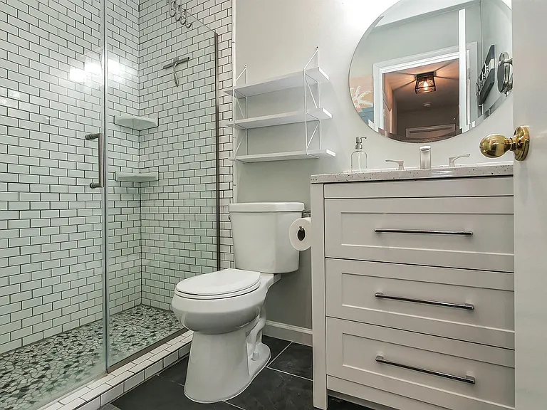 310 Seashell Ln — Photo 13