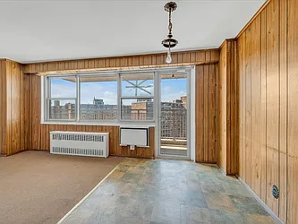 Sold by Thomas Lipovetsky, LREB